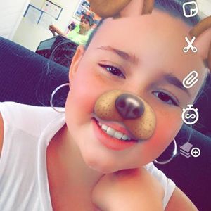 Meet your Posher, Chloe